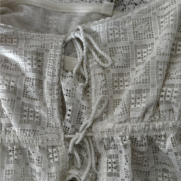 Aerie Cream Lace Cropped Camisole Top with built-in cups - Picture 2 of 4